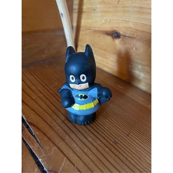 Fisher Price Little People DC Comics Super Friends BATMAN Toy Mattel 2011 - Picture 1 of 3